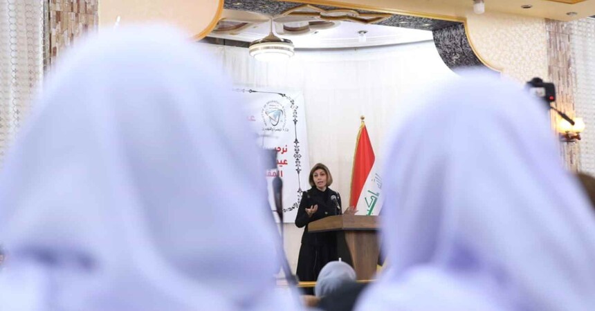 منع وزيرة الهجرة من دخول مخيمات النازحين في دهوك
