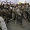القوات الأمنية تغلق ساحتي الفردوس والتحرير وتمنع وصول المتظاهرين إليهما 