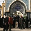 مجلس الوزراء يوجه بالتعامل بالمثل مع الزوار الايرانيين