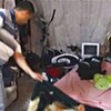 مجهولون بزي عسكري يقتلون رجلا وامرأتين ويصيبون طفلين داخل منزلهم بأبو غريب