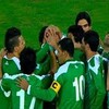 المال والدوري يحولان أمام معسكر المنتخب الوطني في الإمارات