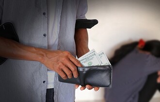 عائلات تبيع أطفالها.. خفايا صادمة عن الاتجار بالبشر في العراق