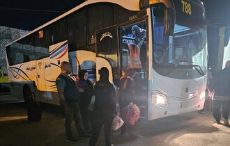 الأهالي استقبلوها بحفاوة وبمنازل مؤثثة.. وصول 25 عائلة لبنانية إلى ديالى