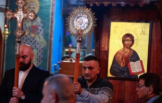 العراق: خطة احترازية لحماية «رأس السنة»... وكربلاء تحظر الموسيقى و«شجرة الميلاد»