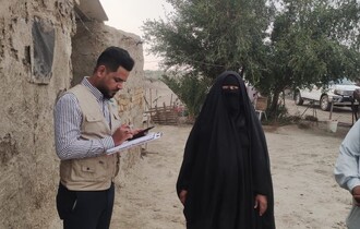 العمل تستجيب لمناشدة مسنة من ذي قار تفتقر لأبسط مقومات الحياة