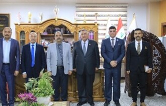 ثلاثة من كوادر منظمة حمورابي لحقوق الانسان يساهمون في ندوة اقامتها كلية الآداب في الجامعة العراقية.