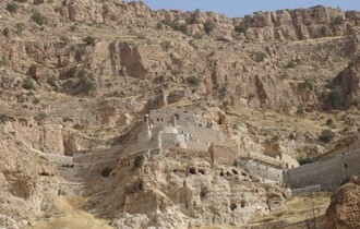 بعد اكثر من قرن  الحياة تعود الى دير الربان هرمز د