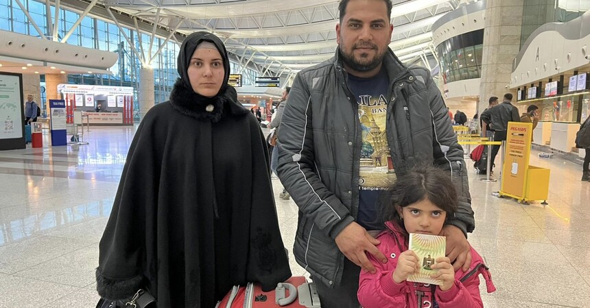 فقدت طفلها ذو الـ3 أشهر.. إجلاء أسرة عراقية من مدينة تركية منكوبة إلى بغداد