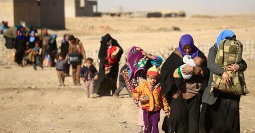الهجرة توزع نحو 53 الف حصة اغاثية للنازحين في 5 محافظات