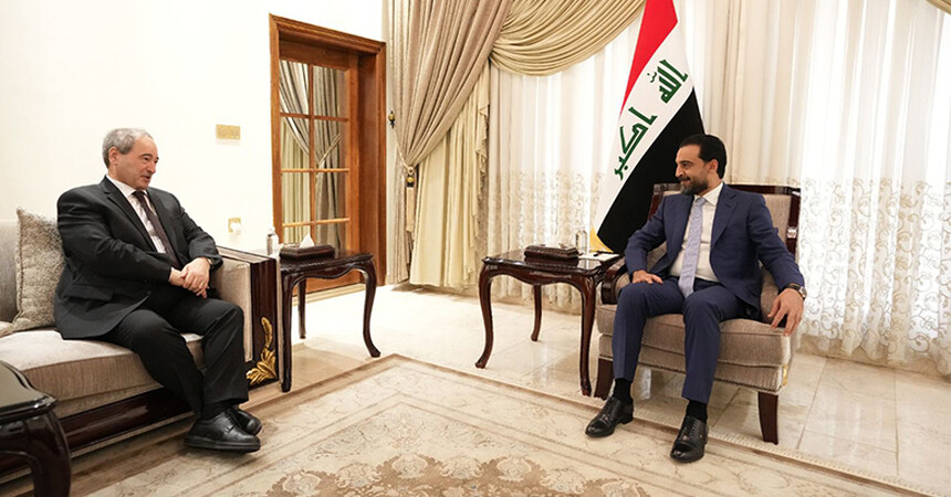 الحلبوسي والمقداد يبحثان عودة النازحين والمهجّرين السوريين إلى بلدهم
