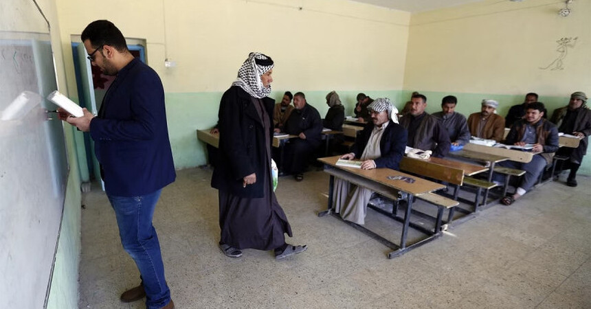 العراق الذي علم البشرية الكتابة يقبع في ظلام الأمية