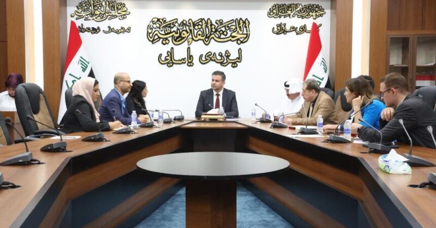 اللجنة القانونية تلتقي رئيس القسم القانوني من المفوضية العليا لشؤون اللاجين