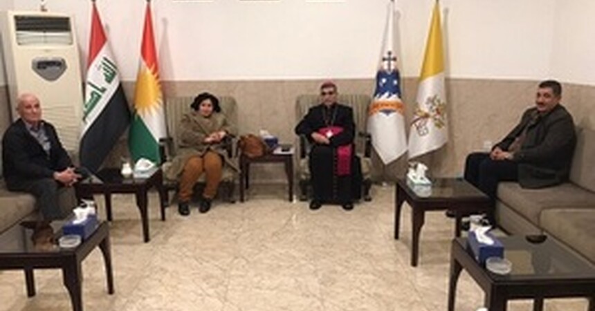 وفد من منظمة حمورابي لحقوق الانسان يزور مطرانية الكلدان في دهوك ويلتقي نيافة المطران ازاد صبري شابا