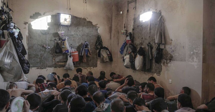 وزير العدل يوجه بعزل السجناء المحكومين بقضايا مخدرات في أقسام خاصة