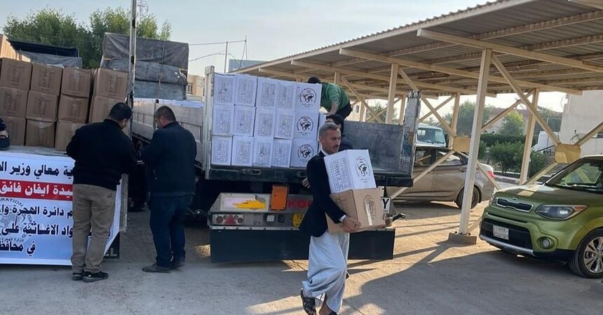 الهجرة توزع 1500 حصة إغاثية للنازحين