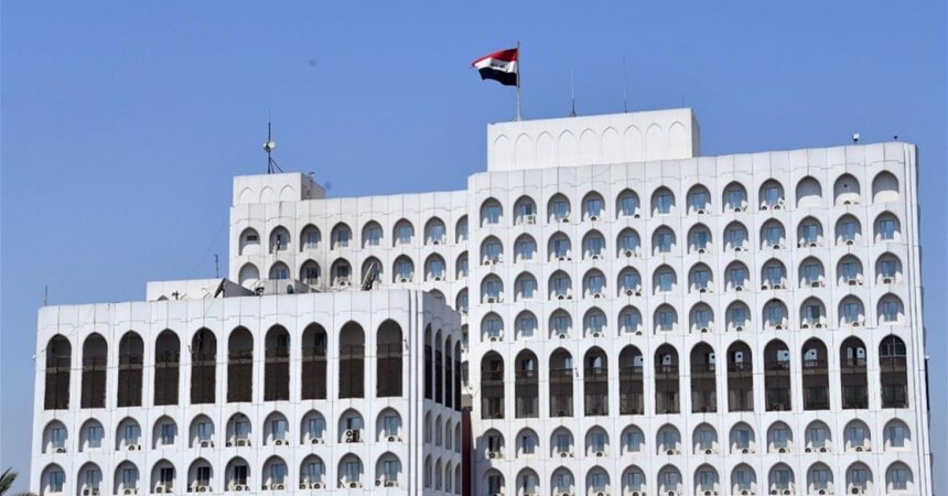 الخارجية: خلية ازمة وجسر جوي لمساعدة تركيا وسوريا بعد الزلزال المدمر