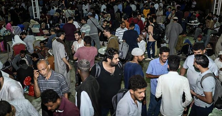 العراق يجلي 234 شخصاً من السودان بينهم سوريون