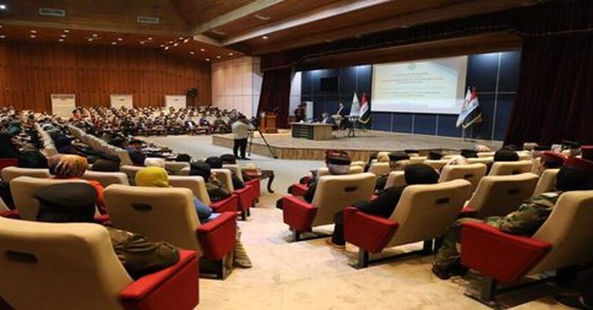 وزير الداخلية يؤكد على دور المرأة الحقيقي في العمل