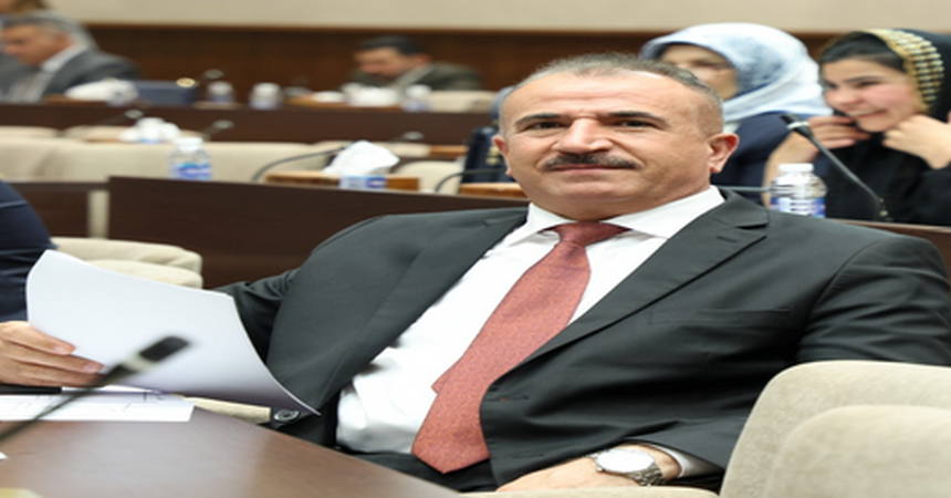 رئيس لجنة الهجرة النيابية ينتقد الاهتمام الحكومي بساكني مخيم الهول الارهابي وترك النازحين بالمخيمات الاخرى
