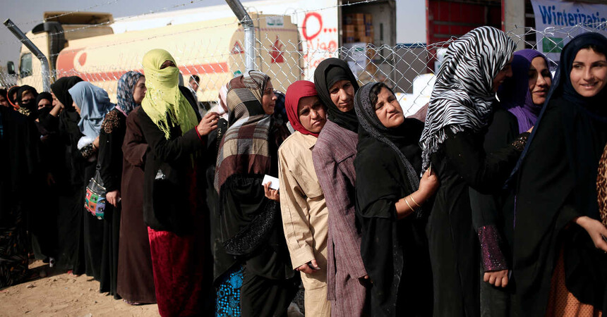 الهجرة تطلق منحة مالية لألف أسرة تعيلها امرأة
