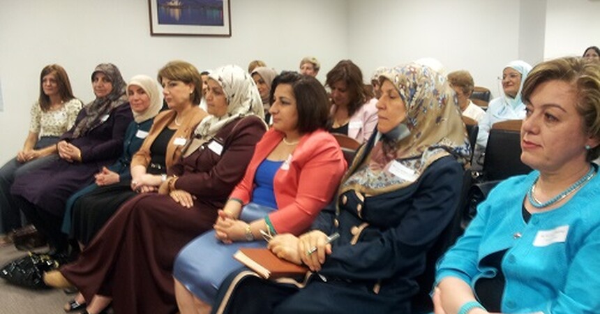 السيدة رئيسة منظمة حمورابي تجتمع مع السفيرة الاسترالية في بغداد