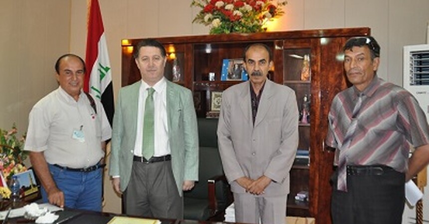 السيد وكيل وزارة الثقافة الاستاذ مهند الدليمي يحتفي بالقاص حسن موسى 