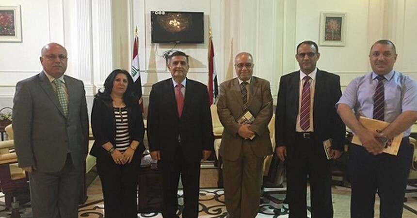 • مستشاريه المصالحة في مجلس الوزراء تستضف فريق المبادرة لتحقيق الاستقرار الوطني من اجتماع عقد لهذا الغرض