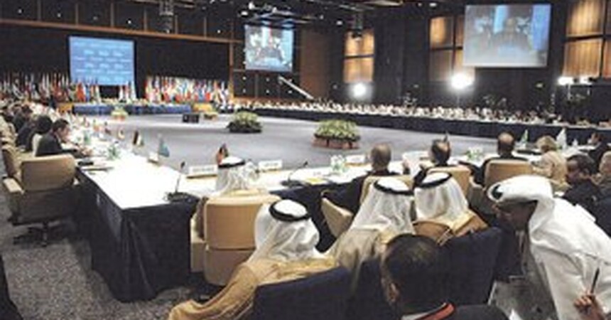 رايس تبادلت كلمات مع متقي وتباحثت مع المعلم بدون «محاضرات»